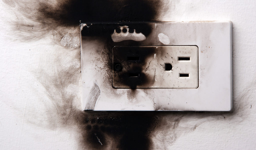 Signs You Need to Call an Electrician | Emergency Electrician in Summerville, SC