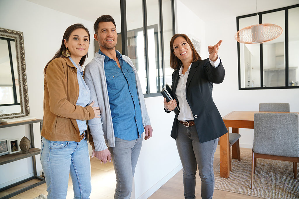 Electrical Problems to Watch for When Buying a New Home| Tips from Your Shallotte, NC Electricians
