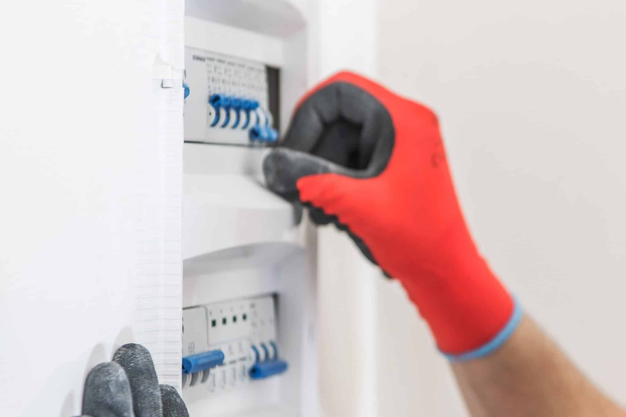 Electric Residential Fuses Box, Overloaded Circuit Breaker.